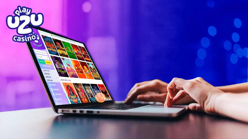 Domina las reglas del póker online desde cualquier plataforma Persona usando una laptop para jugar póker online en una plataforma profesional, ideal para dominar las reglas del póker en línea.